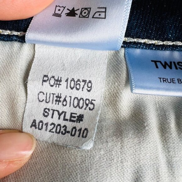 AMO Twist jeans in True Blue, Size 30 - Picture 12 of 13